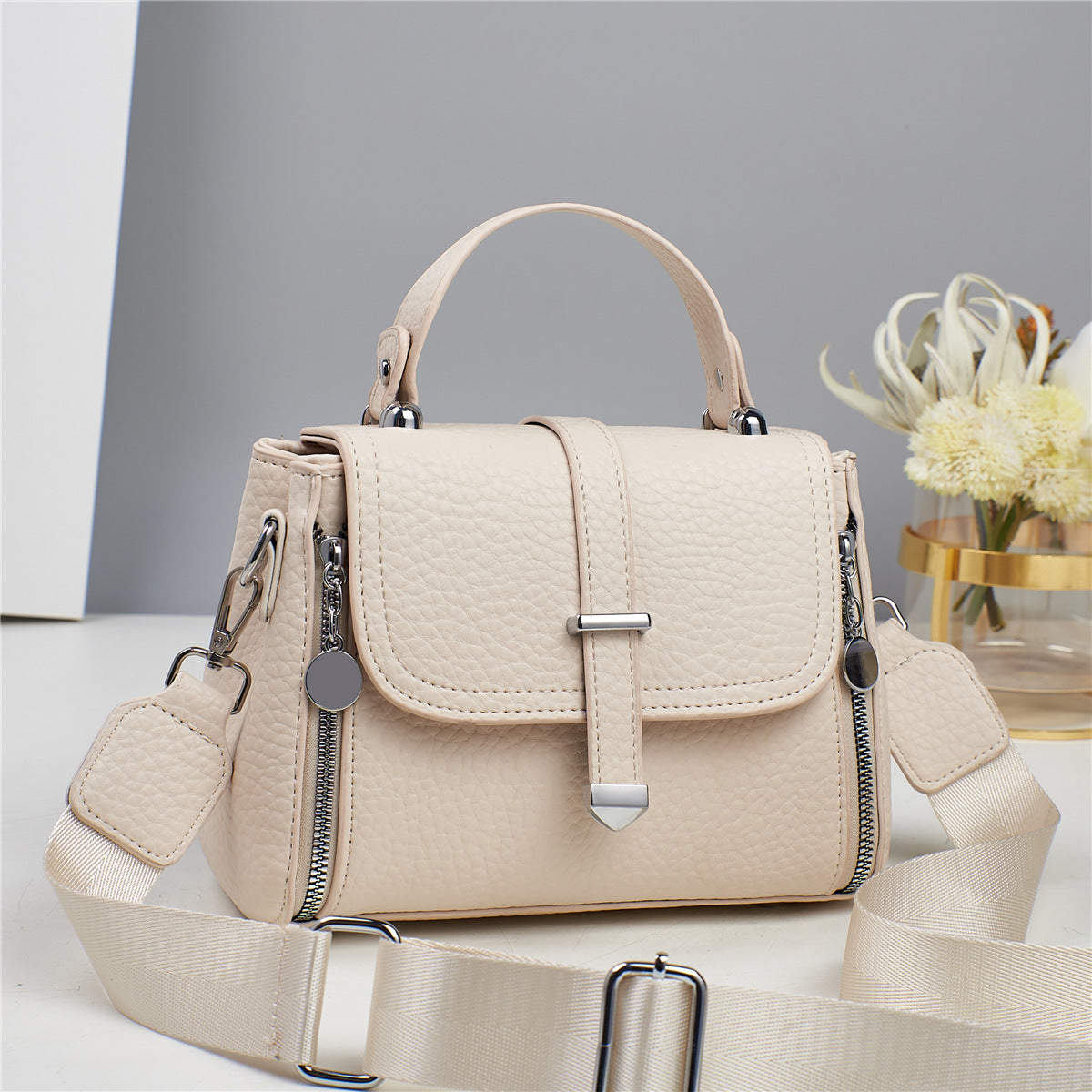 Bella handbag