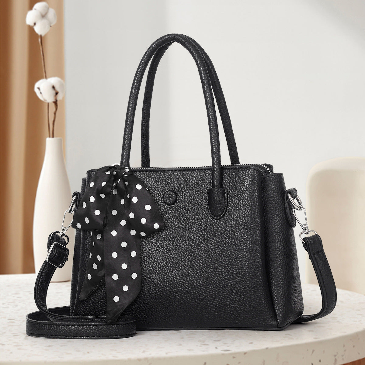 Sia handbag