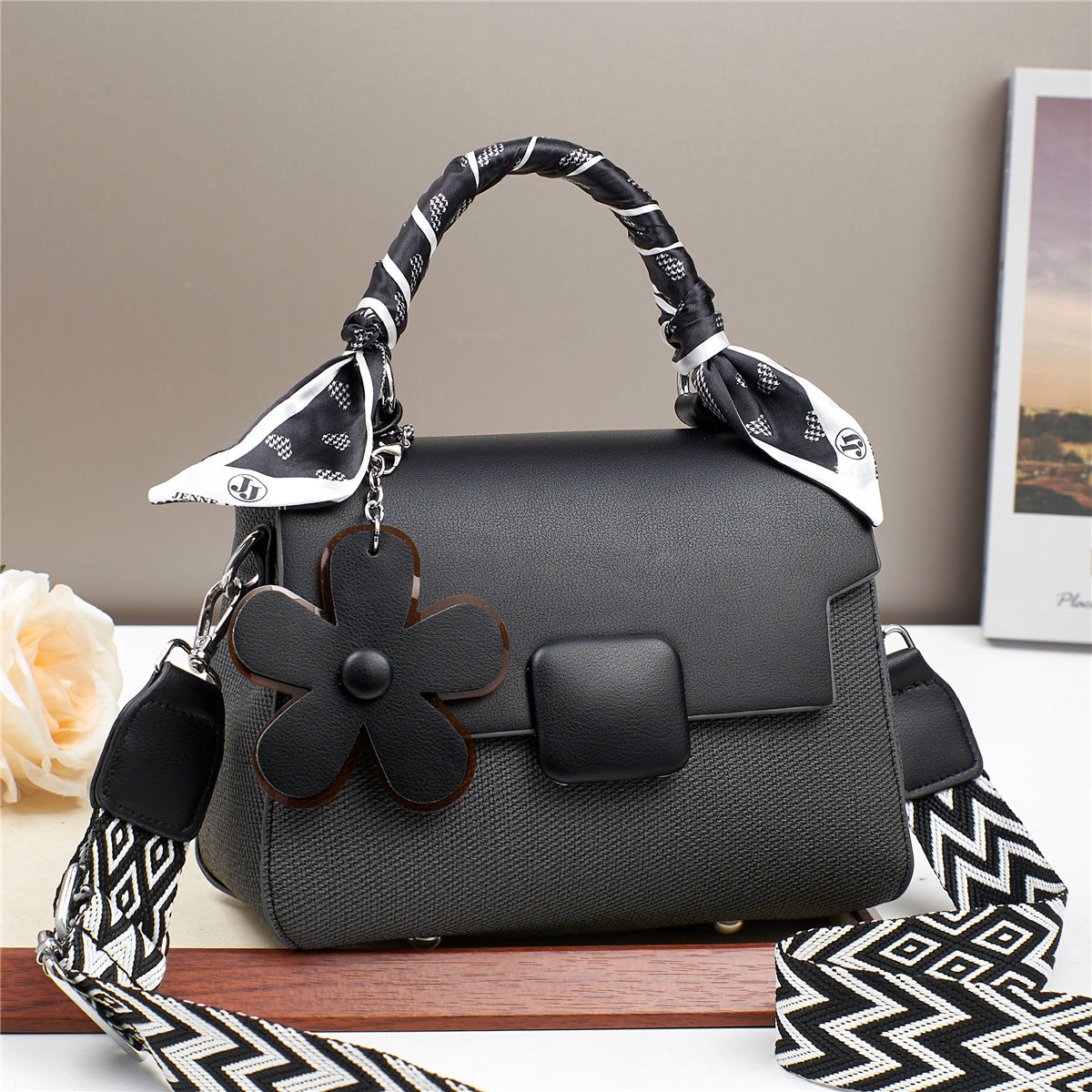 Flora handbag