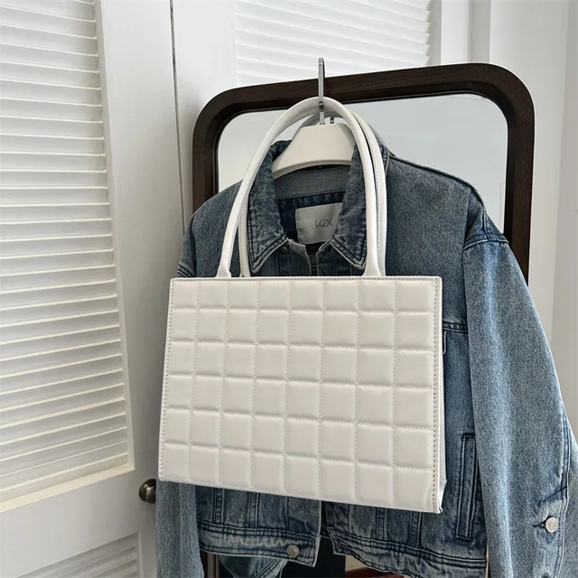 Taylor hand bag