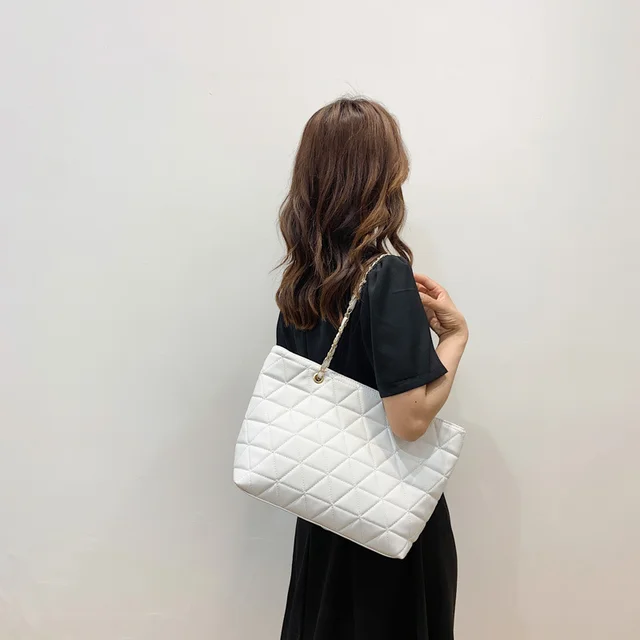 Ariel handbag