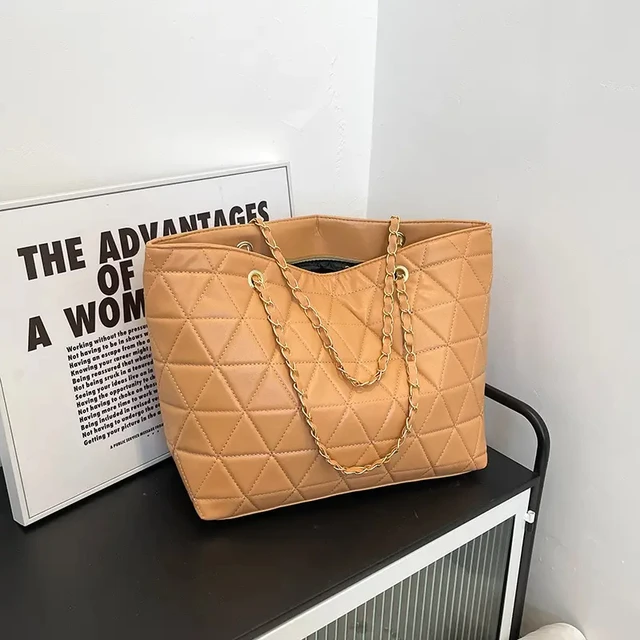 Ariel handbag